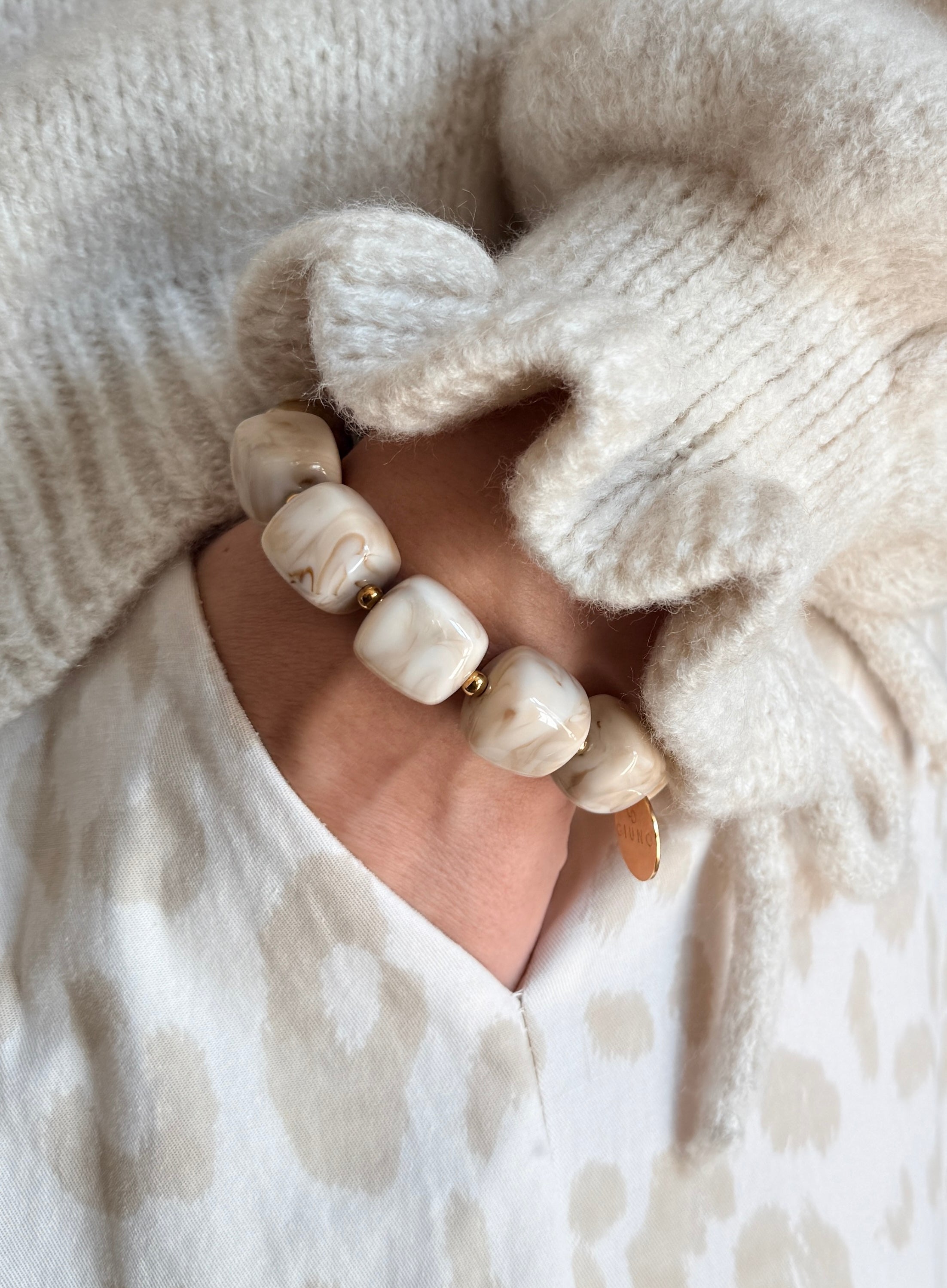 Kuschel Cardigan Schleife Creme