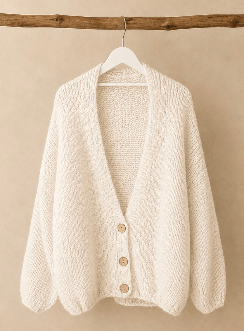 Strickcardigan Dreiknopf Creme